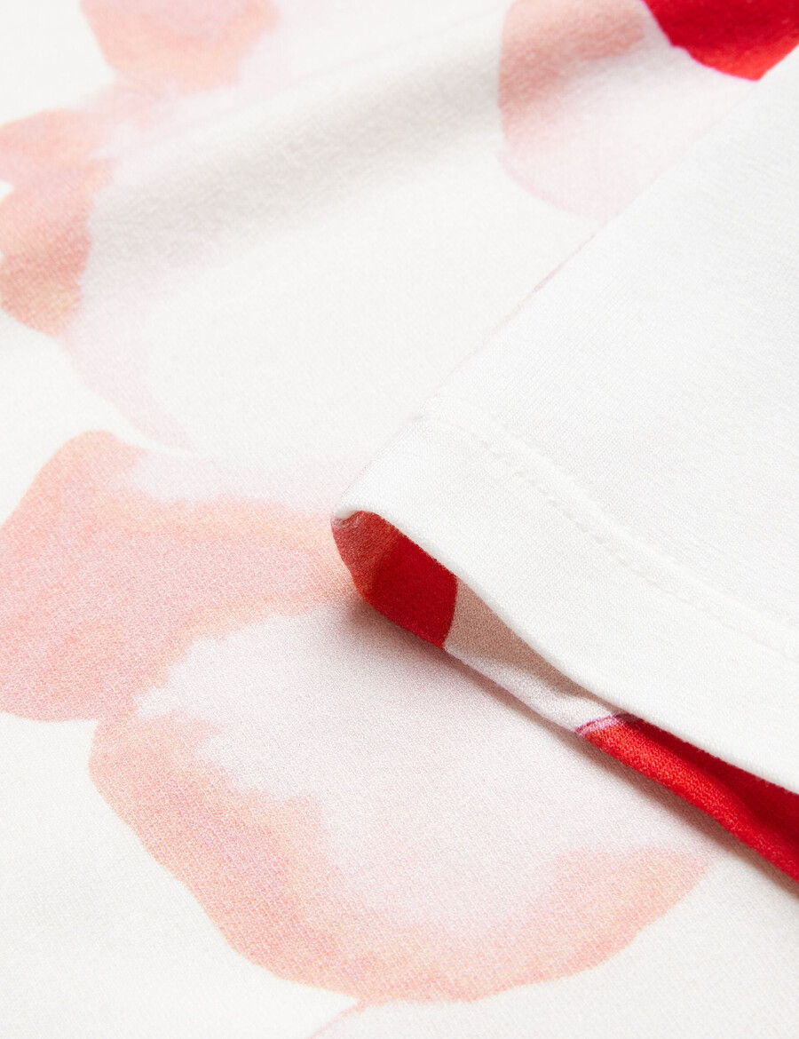 sindhaa - blomsterprintet t-shirt med korte ærmer